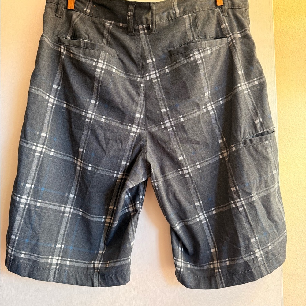 Urban Pipeline. Max Flex. Plaid shorts size 34, 5 pockets. - Picture 3 of 5